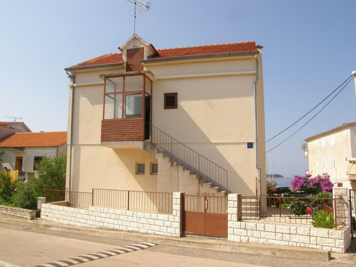 פרימוסטן Apartments Guzela מראה חיצוני תמונה